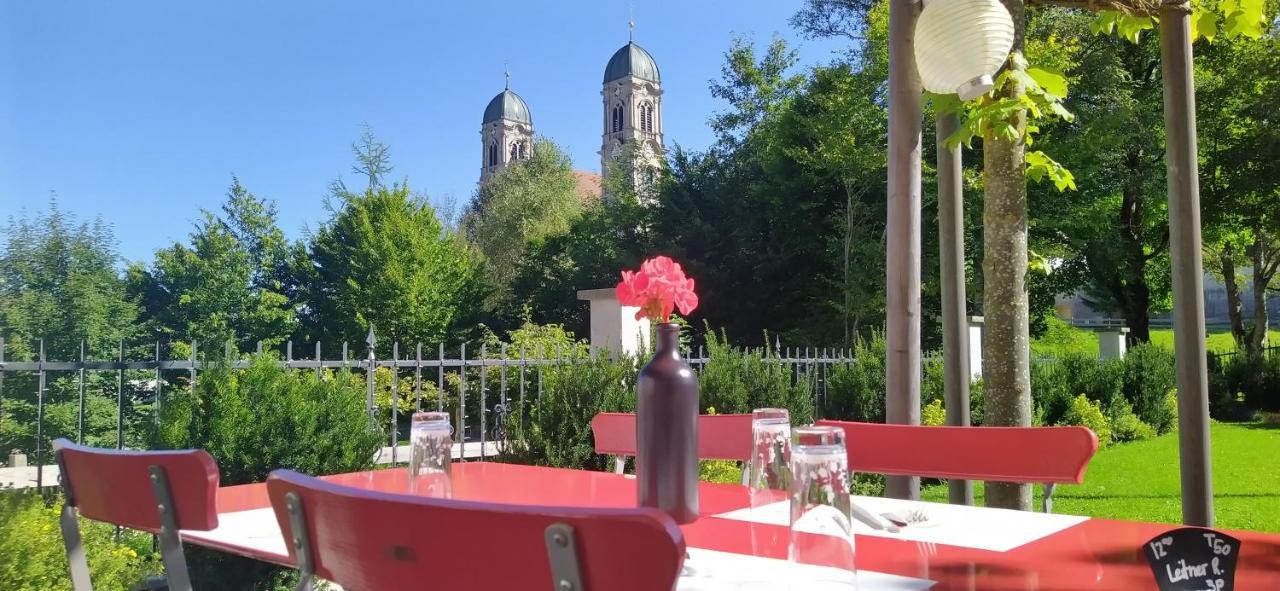 Gasthaus Meinradsberg Einsiedeln Buitenkant foto